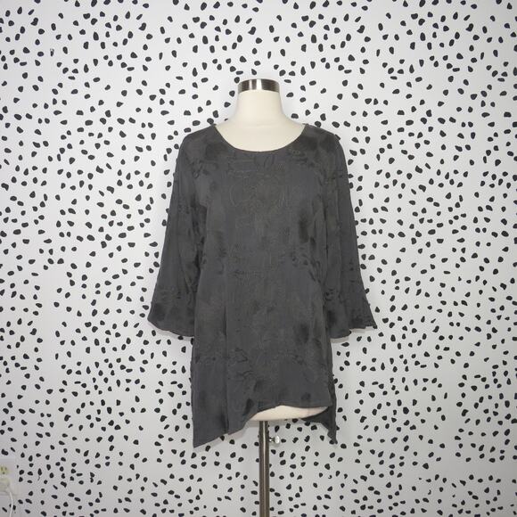 Soft Surroundings Tops - Soft Surroundings Gray Embroidered 3/4 Sleeve Boho Asymmetrical Hem Top